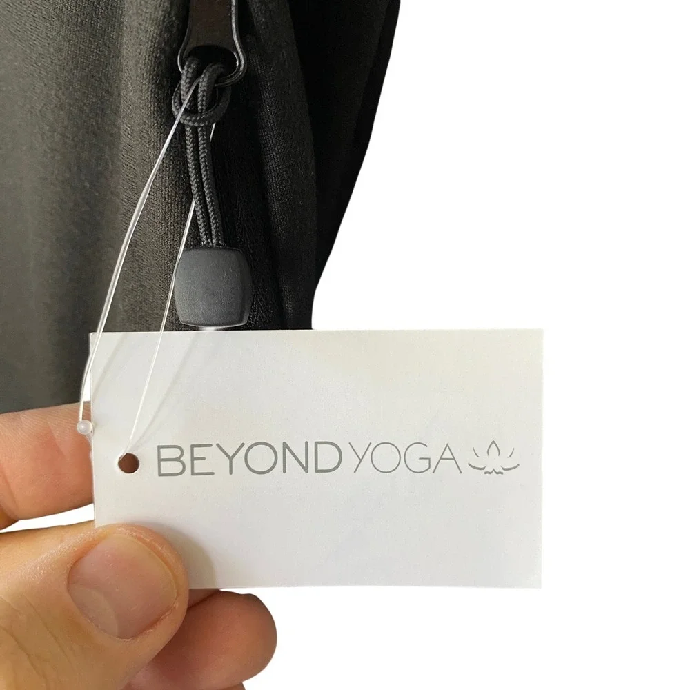 Beyond Yoga Black Pocket Infinity Scarf BEY-FI-001 NWT